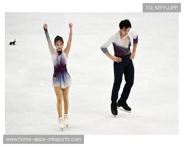 花样滑冰男子组合的高难度四周转首次获高分